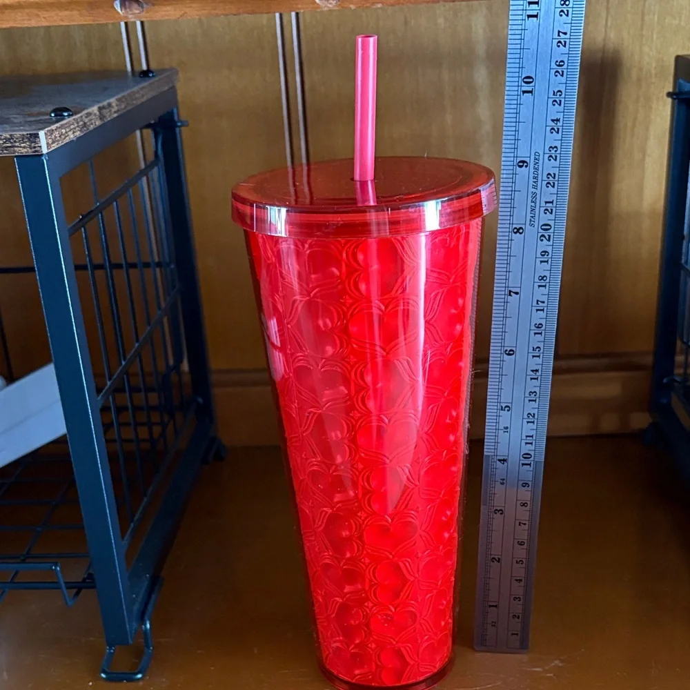Starbucks Valentine's Tumbler Embossed Hearts 2019 EUC 24fl oz with straw